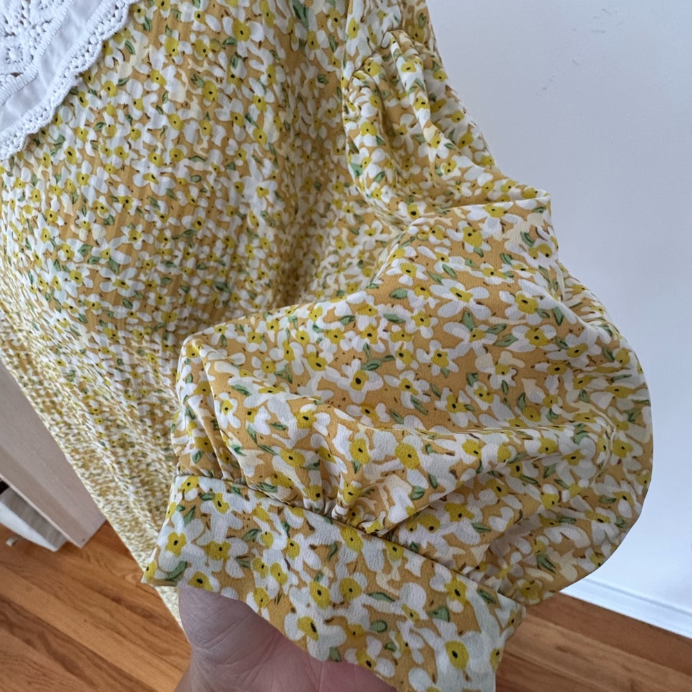 Dress - Picture 3 of 4